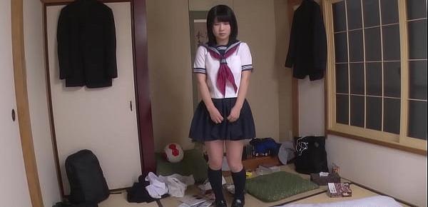  Japanese schoolgirl, Ami Oya is peeing, uncensored